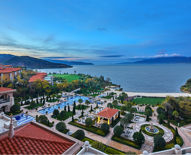 塞凡湖畔的宁静度假：Tufenkian Avan Tsagapath 酒店全景